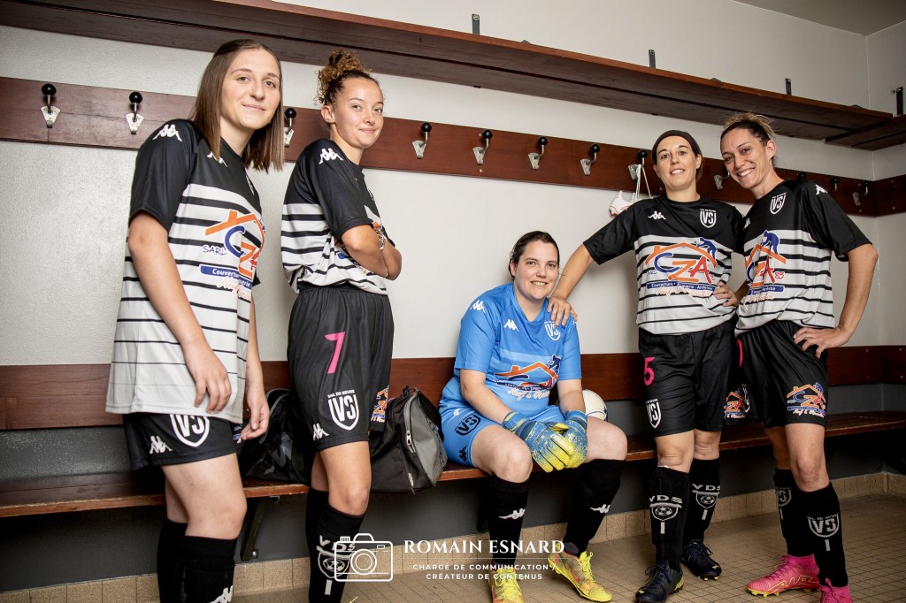 Maillots Féminines 2023-2024 1